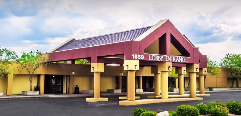 Hotel Ramada By Wyndham Salt North Temple