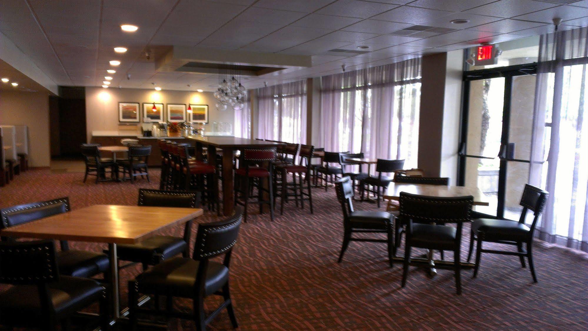 Ramada By Wyndham Salt North Temple Hotel